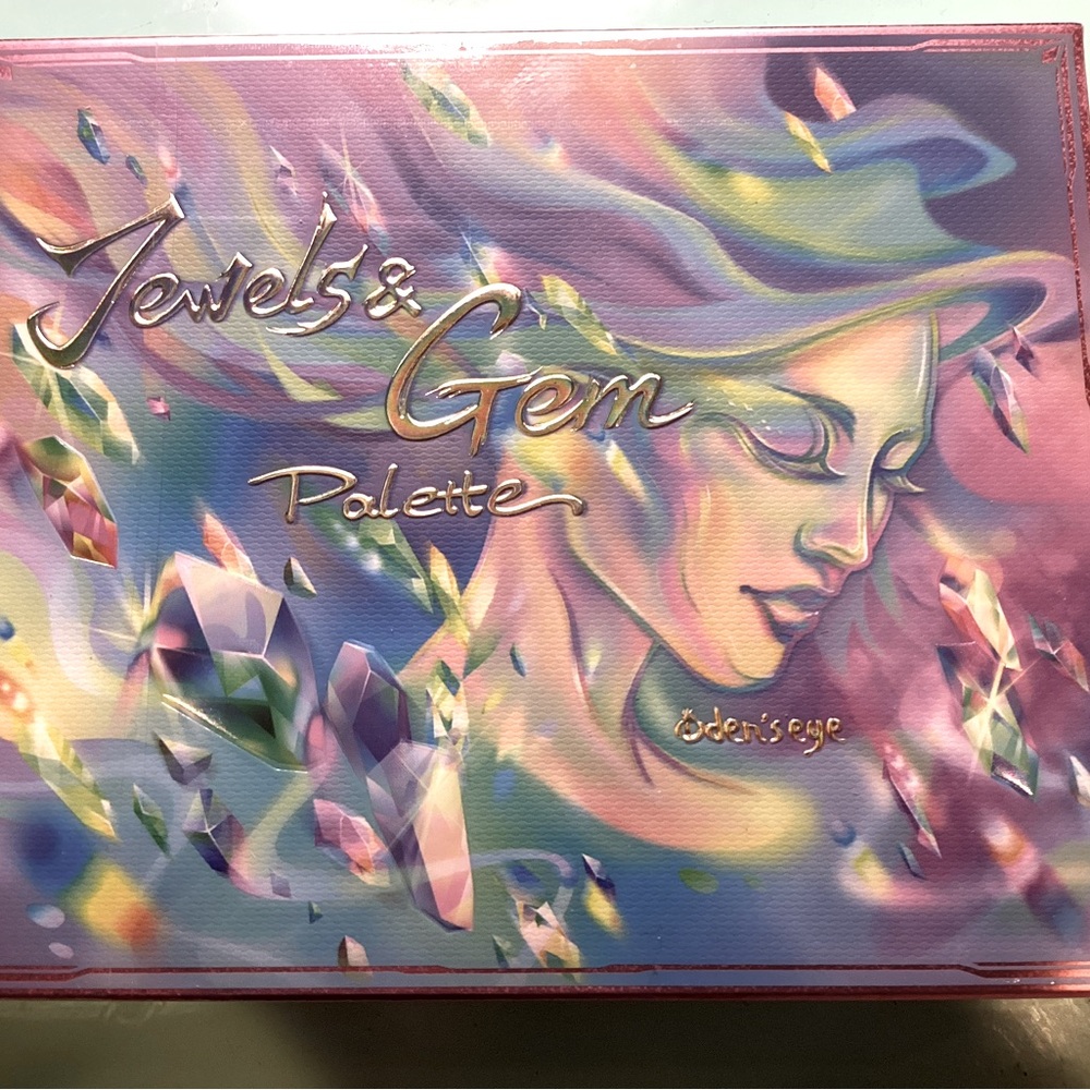 Odens eye jewels & gem eyeshadow palette